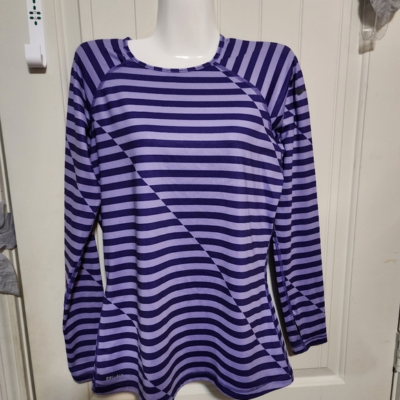 Nike Tops - Nike pro shirt for women size L